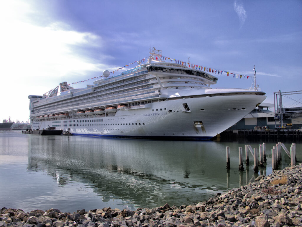 princess cruises golden princess ship