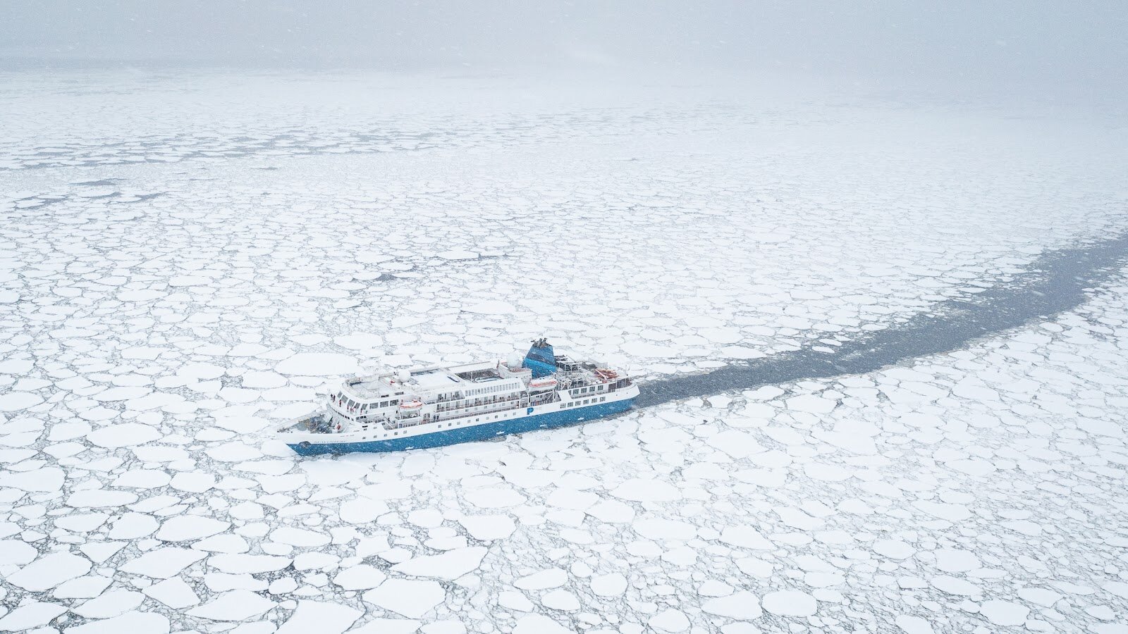 polar latitudes seaventure in ice
