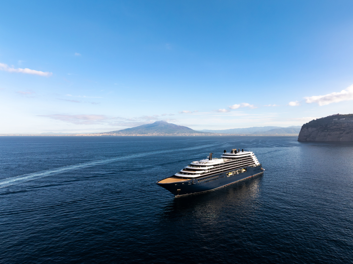 Ritz Carlton Yacht Collection Don Riddle Sorento